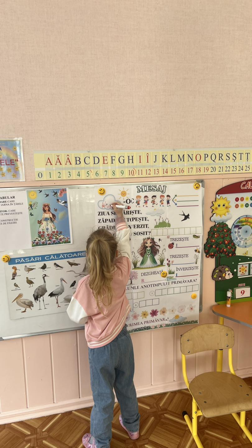 Copii din grupa 6 medie 4-5 ani au descoperit care sunt cele mai firave și frumoase păsări care revin în Țara noastra.